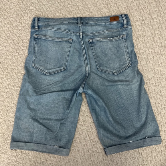 Size 8 Ralph Lauren knee length jean shorts - Picture 2 of 3
